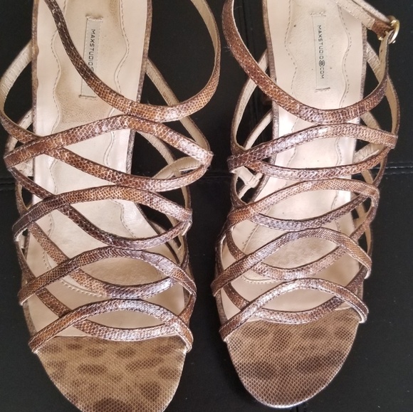 Max Studio strap Sandals - Picture 2 of 3